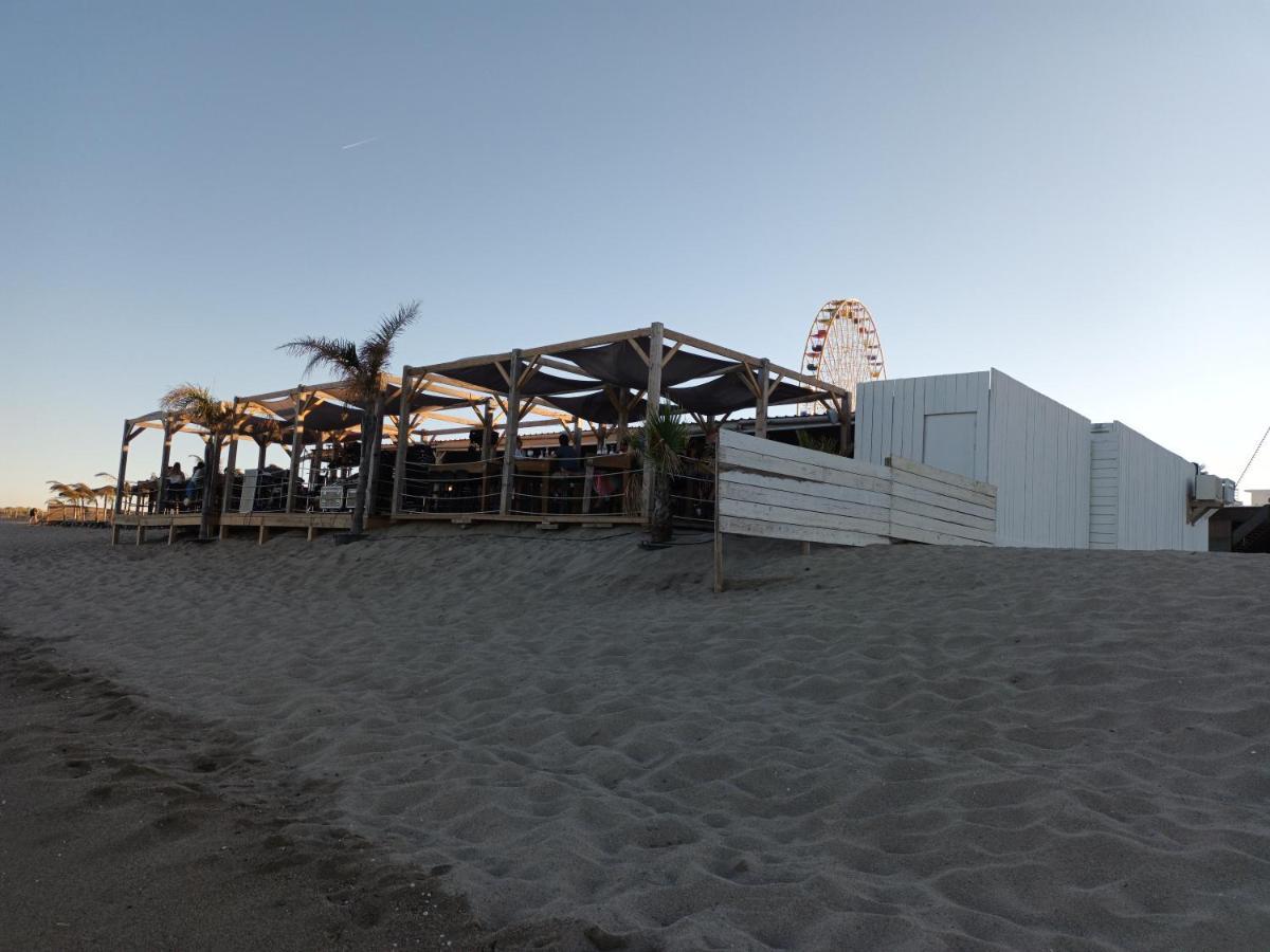 Le Victoria's Beach Barcares: Beachfront Comfort with Private Parking Le Barcares Exterior photo